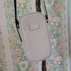 Guess Crossbody